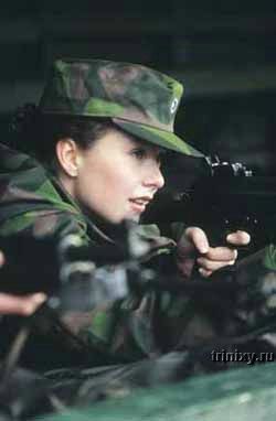 Как выглядит девушка-солдат в разных странах мира. Women_mil_17