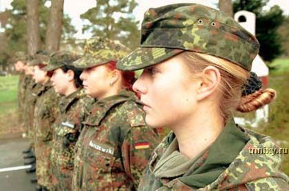 Как выглядит девушка-солдат в разных странах мира. Women_mil_28