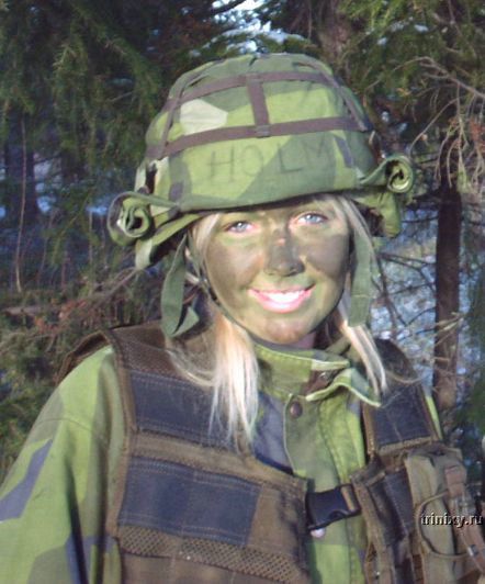 Как выглядит девушка-солдат в разных странах мира. Women_mil_33