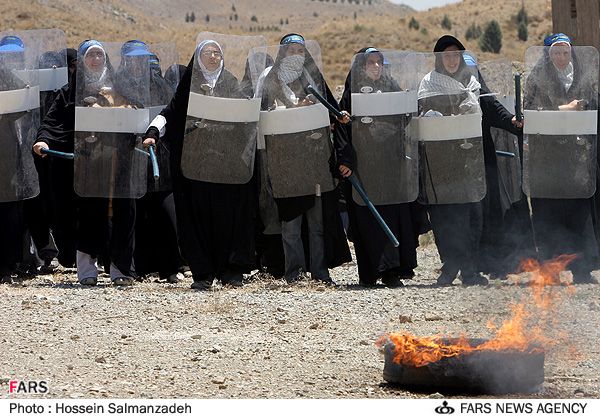 Иранские женщины (23 фото)