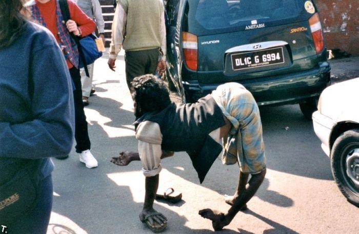 http://de.trinixy.ru/pics4/20090828/crippled_beggars_02.jpg