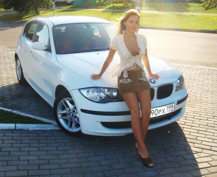 russian_girls_and_cars_09.jpg