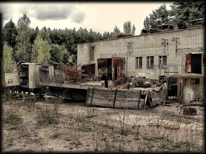 http://de.trinixy.ru/pics4/20110111/chernobyl_24_years_11.jpg