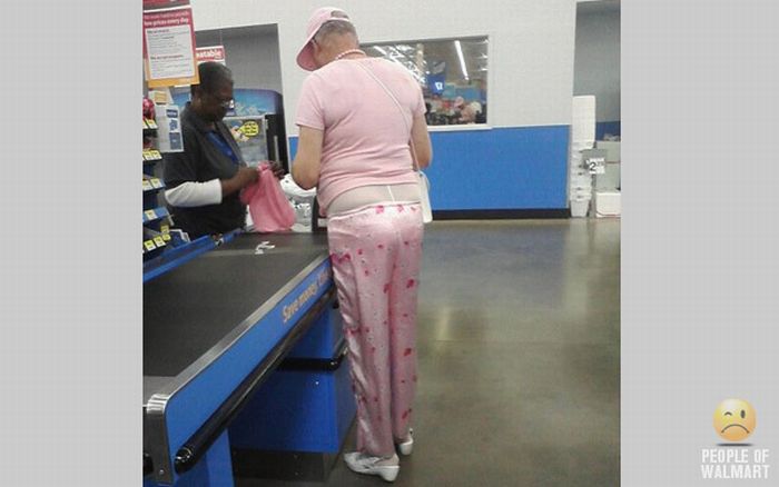 what_you_can_see_in_walmart_part_02.jpg