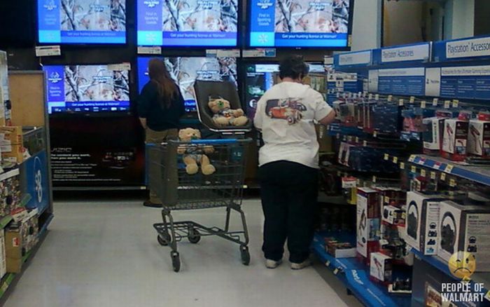 what_you_can_see_in_walmart_part_18.jpg