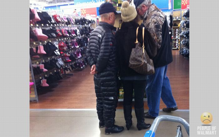 what_you_can_see_in_walmart_part_21.jpg